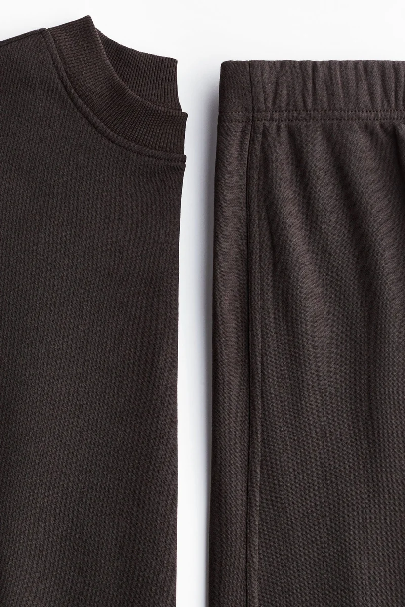 H&M 2-piece sweatshirt and joggers set