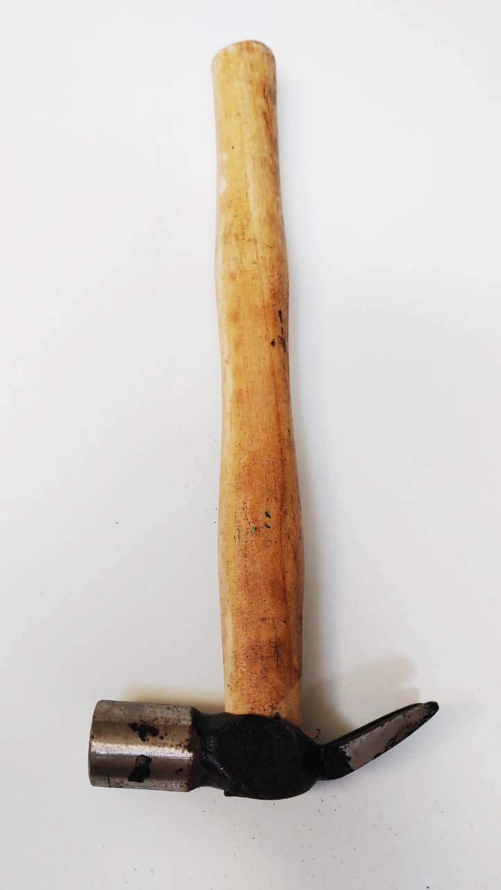 FTE 300 grams Stainless Steel Hammer With wooden handle L330 x W100mm 25mm Dia - Image 2