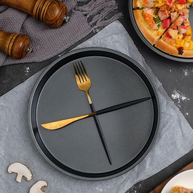 PureBake صينية بيتزا مميزة معتمدة من SGS مقاس 9 بوصة من الفولاذ الكربوني لخبز البيتزا يمكن استخدامها في الميكروويف وفرن OTG، أدوات مطبخ غير لاصقة صينية خبز بيتزا دائرية - سوداء - Image 3