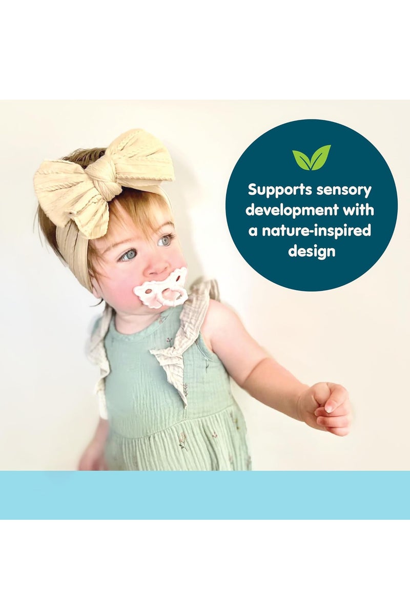 عام مضغوطة سيليكونية لتخفيف آلام التسنين عند الرضع، خالية من مادة BPA، تصميم يتيح استخدام اليدين بحرية، بنكهة التوت الطبيعية لتنمية الحواس، قابلة للتجميد. - Image 3