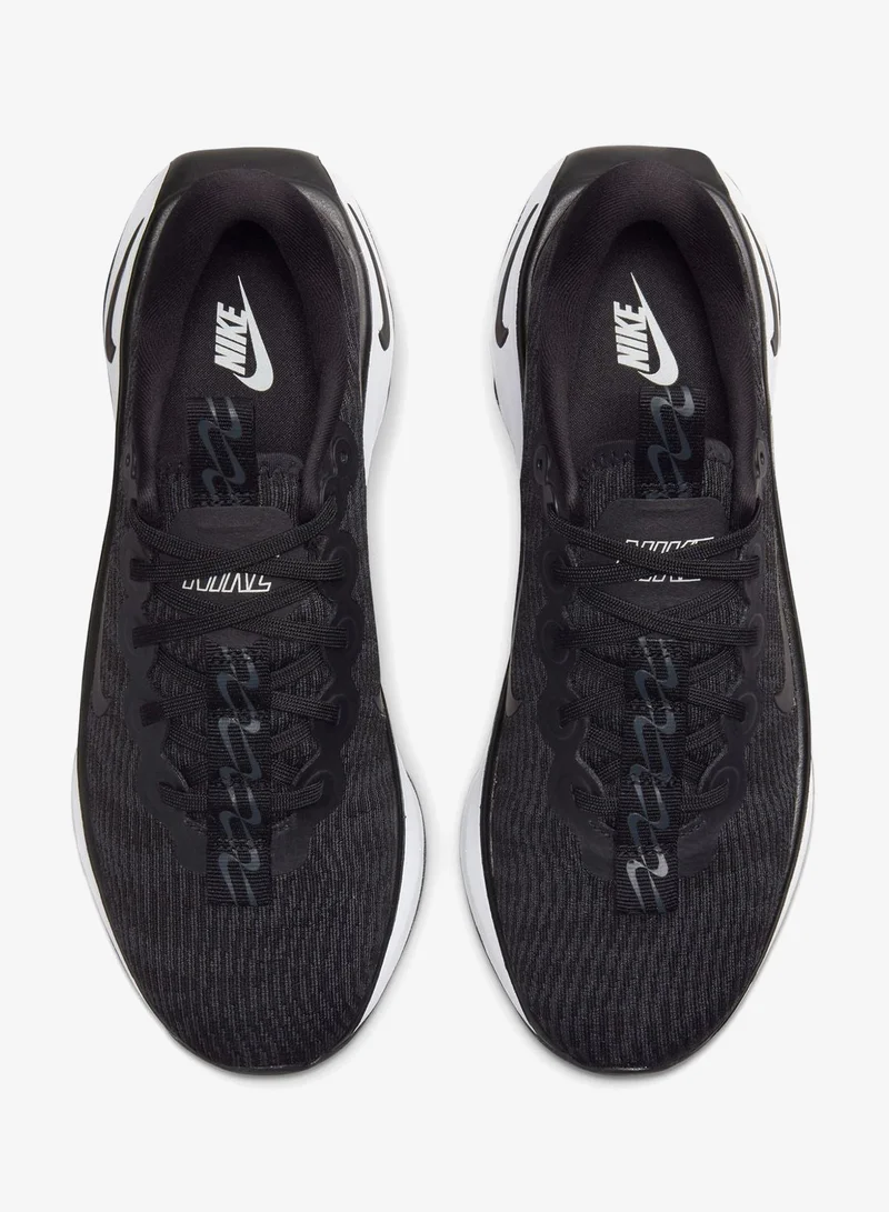 نايكي حذاء موتيفا