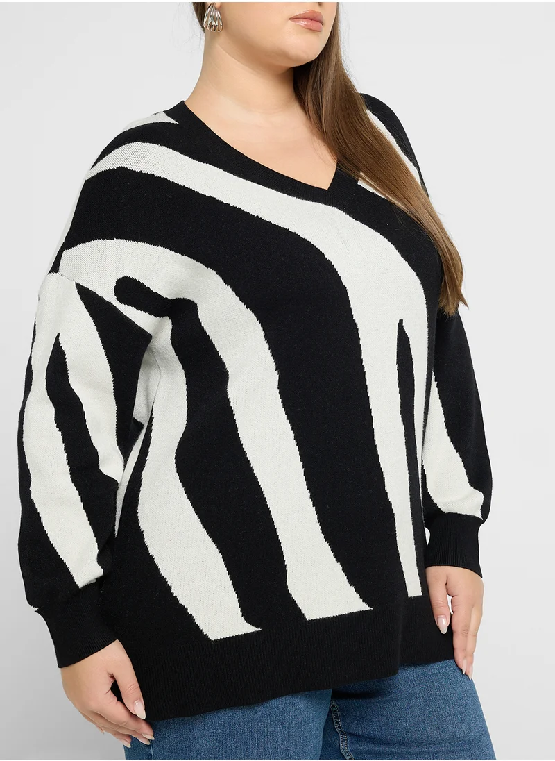 Vero Moda Curve V Neck Knitted Sweater