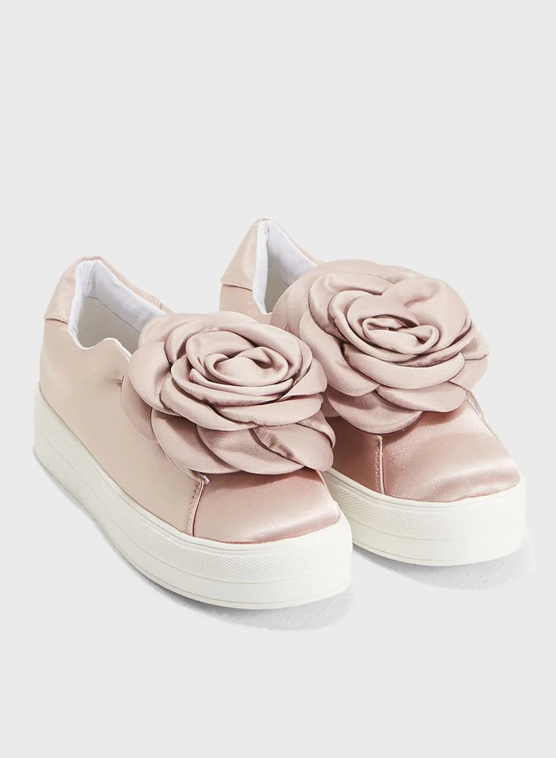 LOST INK Seline Oversized Flower Plimsoll