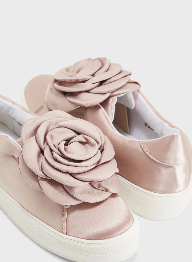 LOST INK Seline Oversized Flower Plimsoll