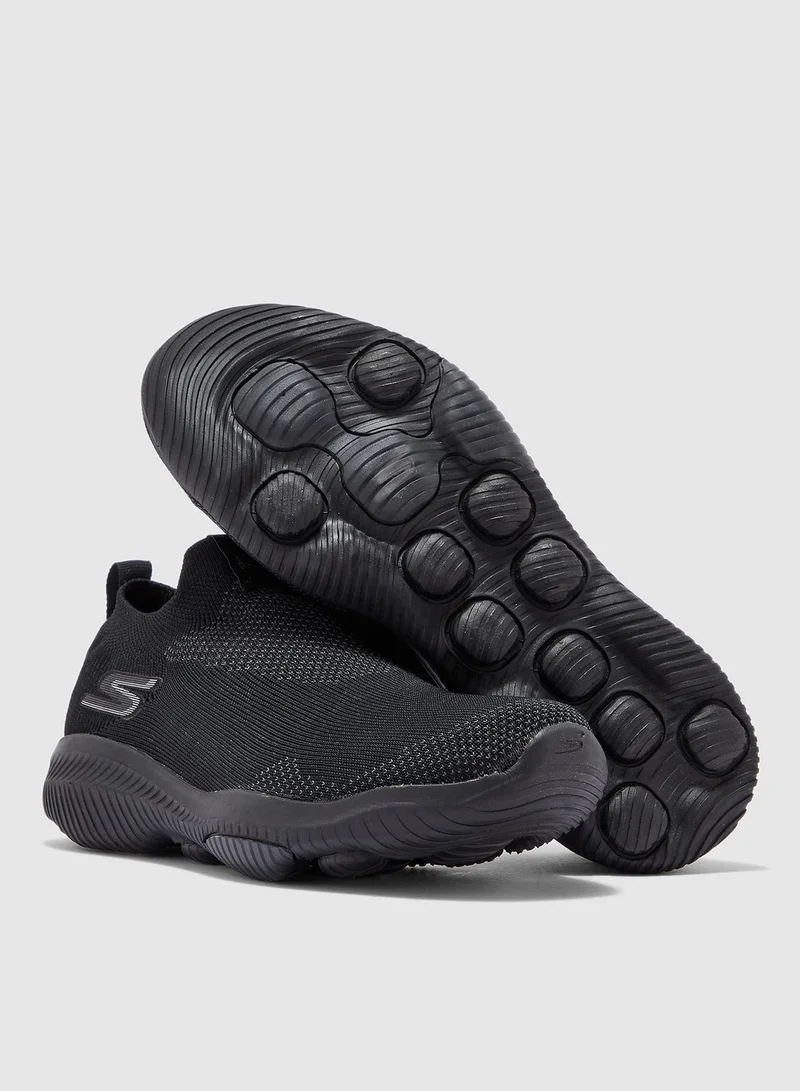 SKECHERS Go Walk Revolution Ultra