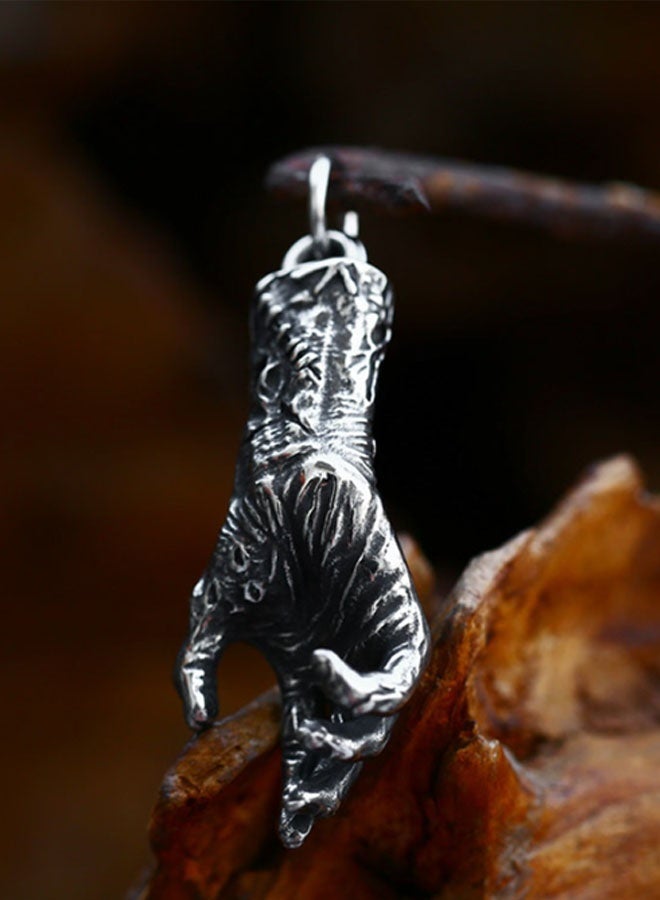 نيوترل قبضة اليد - اغتنم الفرصة، حظًا سعيدًا وتمنيات بالتوفيق والرغبة قلادة رجالية شخصية متعددة الاستخدامات للرجال موديلات المد والجزر للرجال من طراز هيب هوب ستريت ريترو أوروبا والولايات المتحدة سلسلة مفاتيح للرجال والنساء إكسسوارات سلسلة مفاتيح السيارة قلادة عتيقة مطلية بالفضة (فضية عتيقة) - Image 1