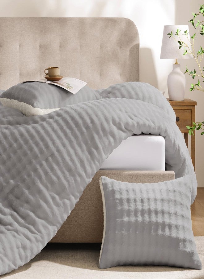 downluxe Micromink Sherpa King Comforter Set - Fluffy Bedding Gray 3D Puff Grid, Ultra Soft & Warm Plush Comforter for Winter (1 Comforter, 2 Pillowcases) - Image 3