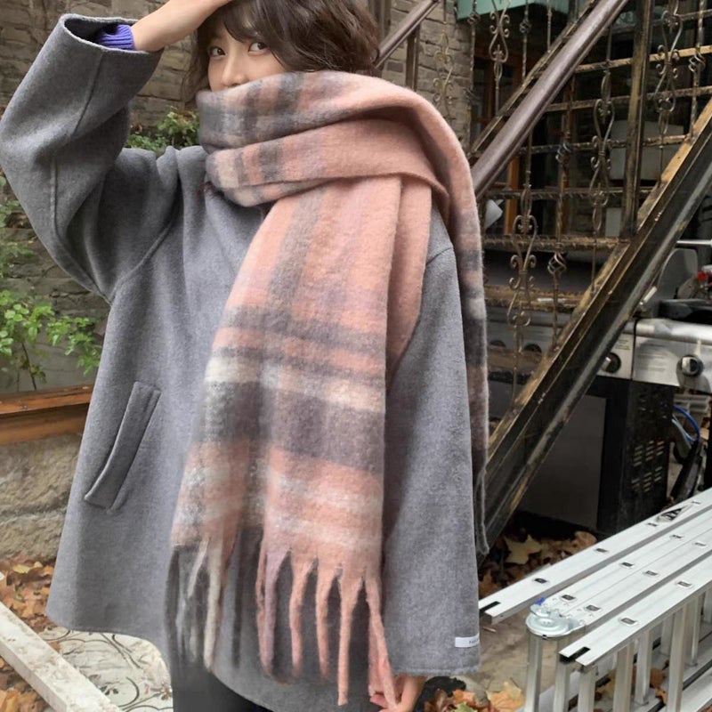 Solid Color Scarf Winter Women'S High Sense Style Black And White Plaid Student Warm Thickened Scarf - Image 5