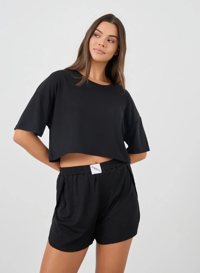 Styli Styli Solid Short Sleeve Crop T-Shirt and Shorts Set