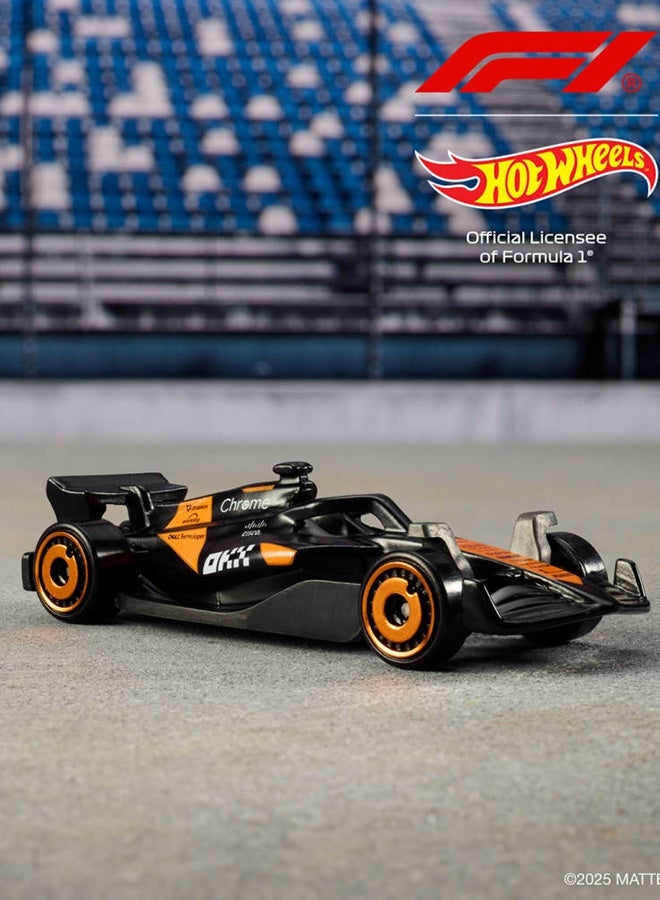 Hot Wheels سيارات ألعاب فورمولا 1 - مجموعة 5 سيارات، مجموعة من 5 سيارات مصنوعة بتقنية الصب 1:64 مزينة بشعارات فرق سباق الفورمولا 1، سيارات سباق قابلة للجمع - Image 5