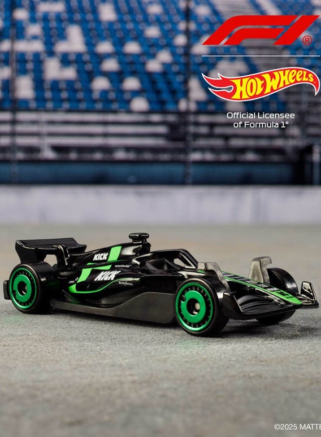 Hot Wheels سيارات ألعاب فورمولا 1 - مجموعة 5 سيارات، مجموعة من 5 سيارات مصنوعة بتقنية الصب 1:64 مزينة بشعارات فرق سباق الفورمولا 1، سيارات سباق قابلة للجمع - Image 3