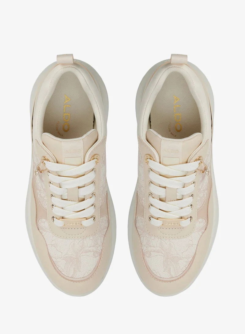 الدو سنيكرز إتيان لو توب