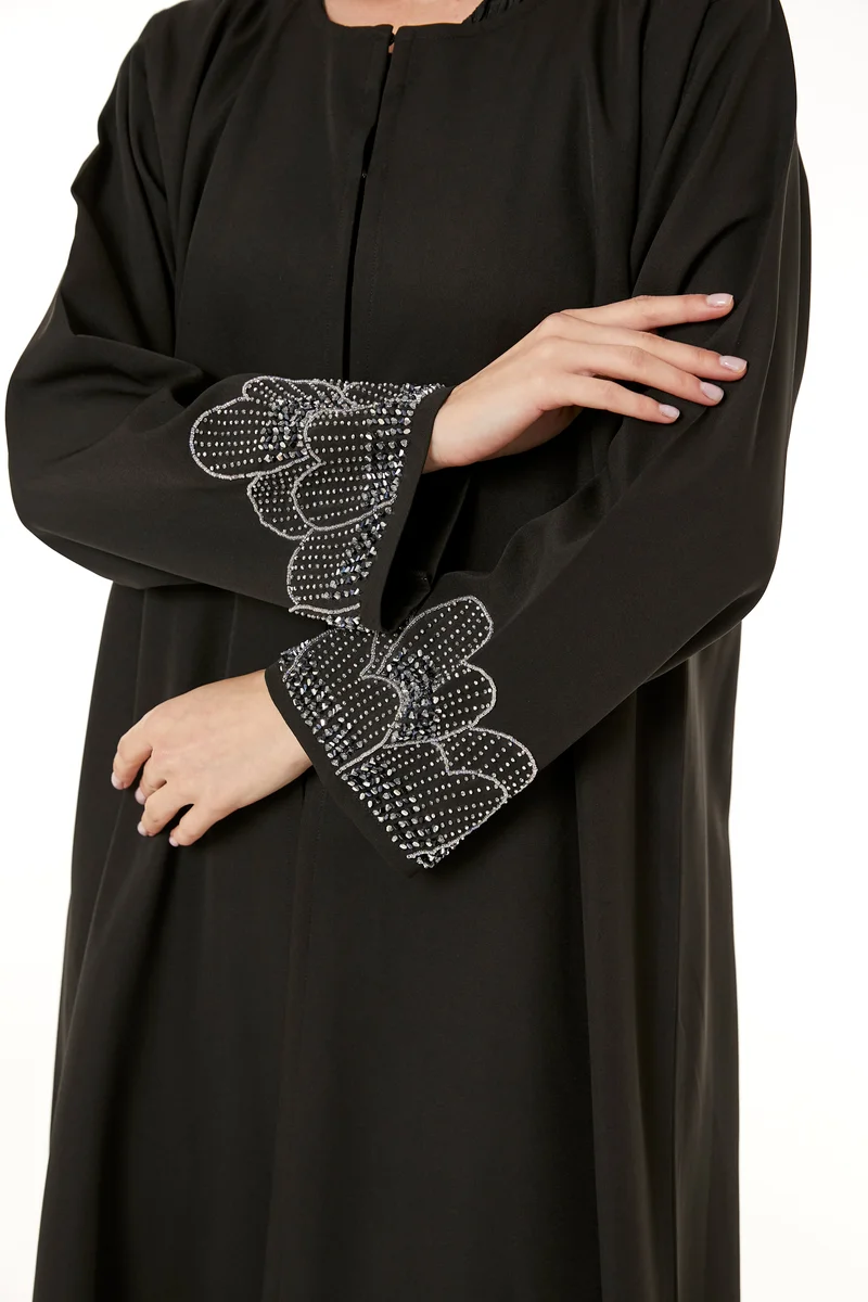 Moistreet  Embellished Crew Neck Abaya for Women | Best Price UAE