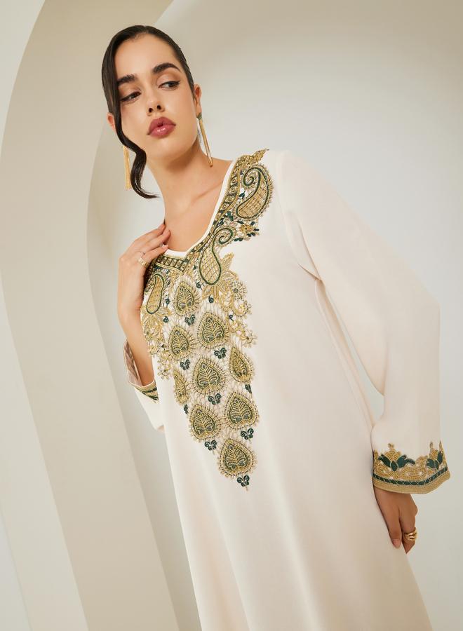 جلابية بتطريز ذهبي