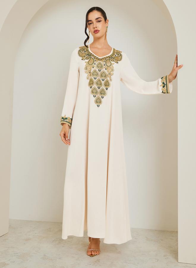 جلابية بتطريز ذهبي