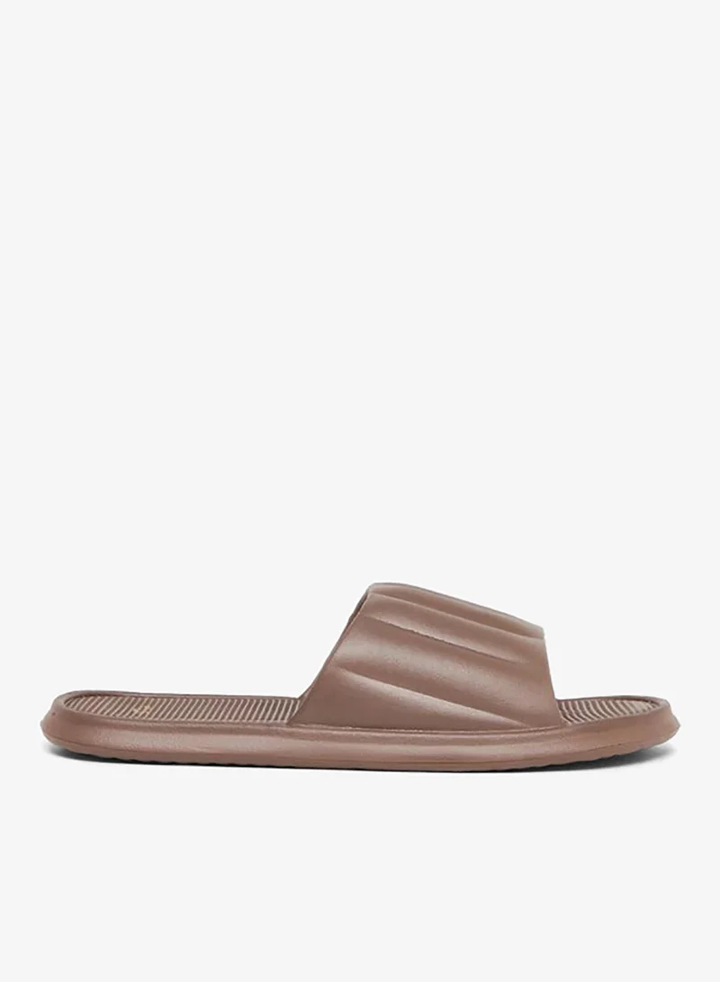 ستايلي شباشب رجالي بنقوش