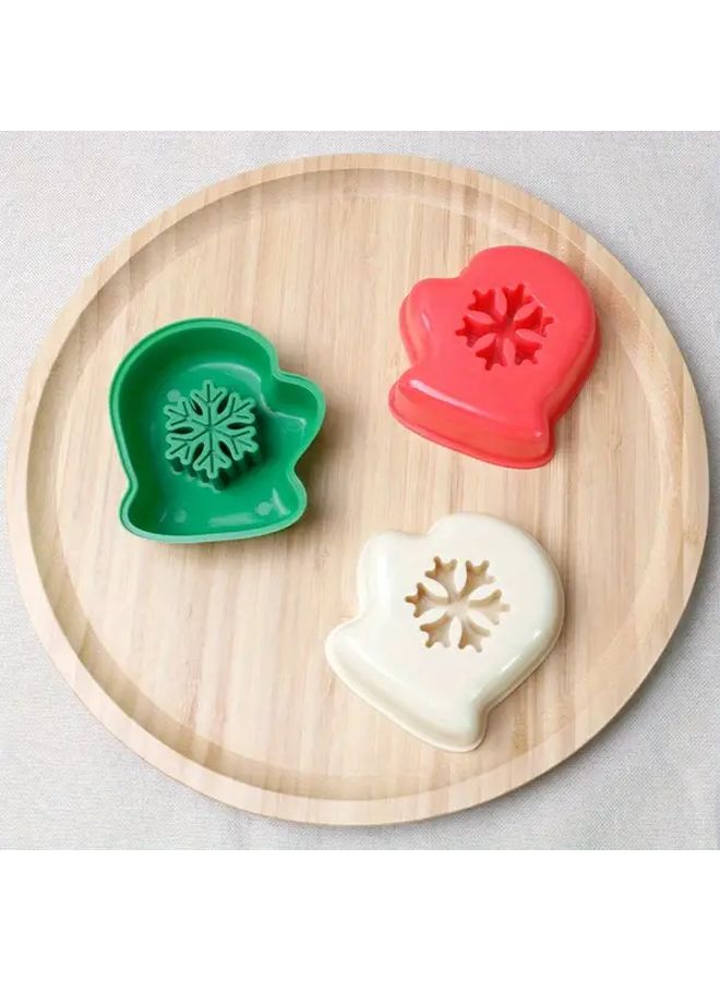 Christmas Glove Sandwich Cutter Green Santa Bread Shaper for Kids Lunch Festive Cookie Stamps BPA Free Party Food Mold Holiday Lunch Tools Food Safe Material Durable Plastic Lunchbox Accessory for Parents and Kids Holiday Bakers - Image 4