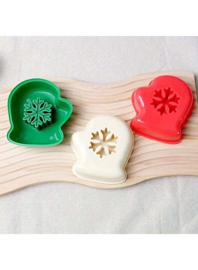 Christmas Glove Sandwich Cutter Green Santa Bread Shaper for Kids Lunch Festive Cookie Stamps BPA Free Party Food Mold Holiday Lunch Tools Food Safe Material Durable Plastic Lunchbox Accessory for Parents and Kids Holiday Bakers - Image 3