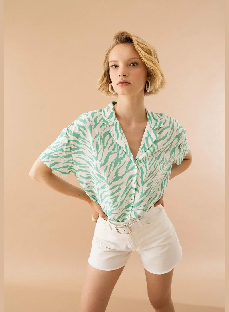 DeFacto Regular Fit Short Sleeve Palm Print Viscose Shirt