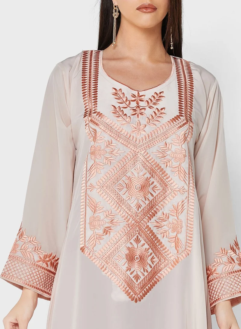 Khizana Embroidered Detail Jalabiya