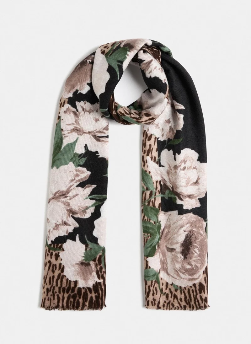 ليو جو شال بطبعة حيوانات وزهور