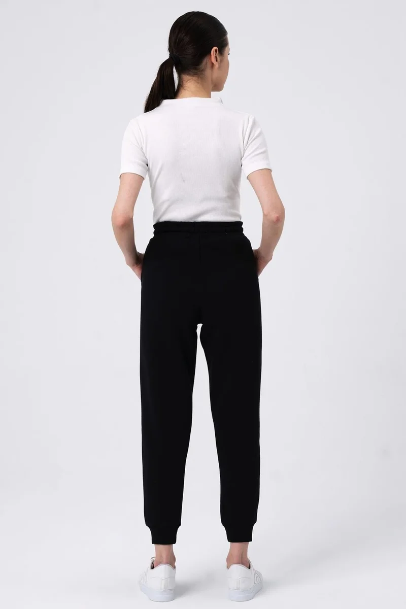 الكسندر جاردي Waist-Tie Jogger Trousers (22-Qjam)