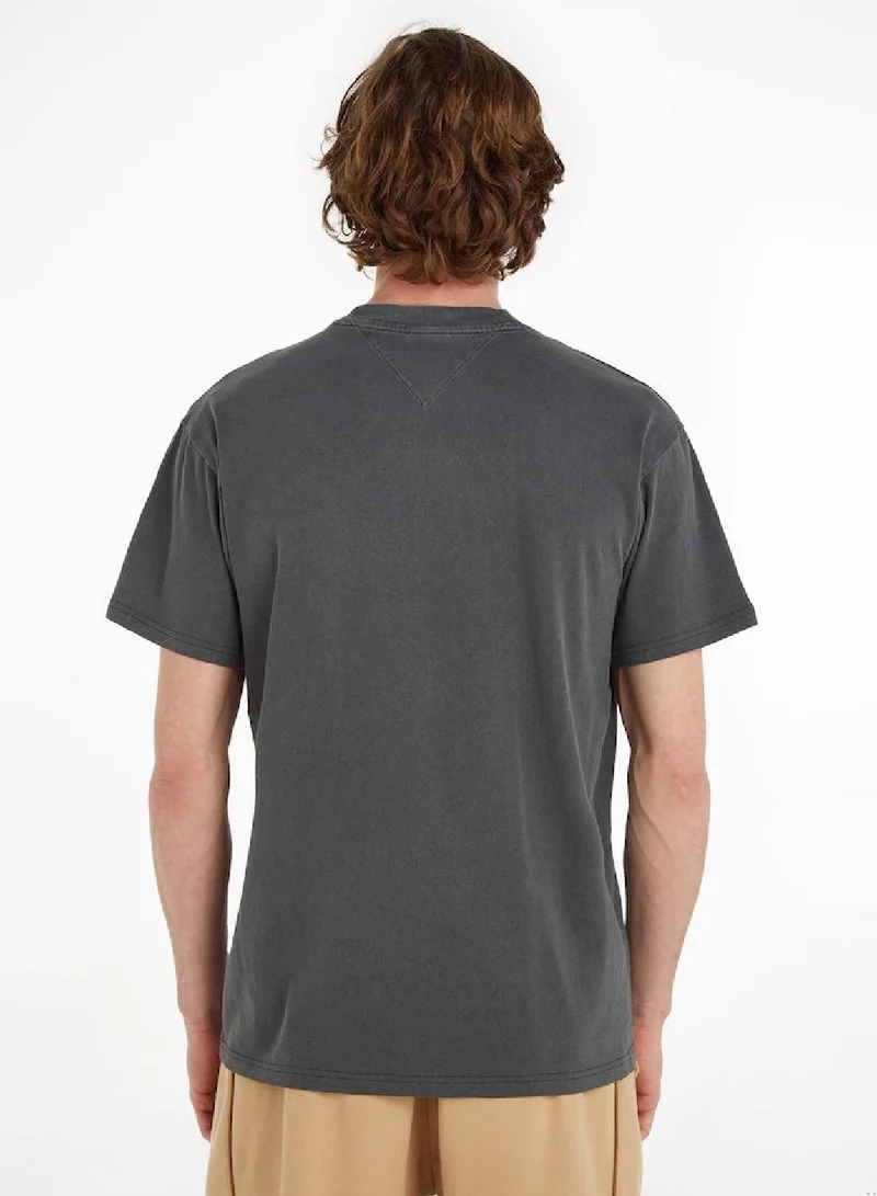 TOMMY JEANS Varsity Logo Relaxed Fit T-Shirt