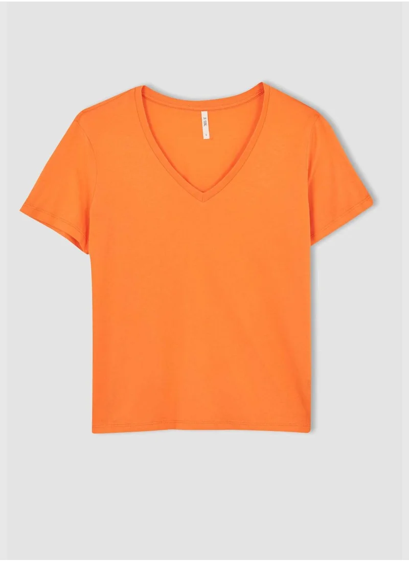 DeFacto Relaxed Fit V Neck T-Shirt