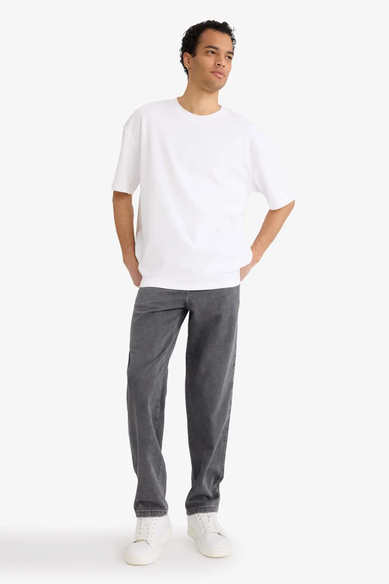ديفاكتو Wide Leg Washed Jeans