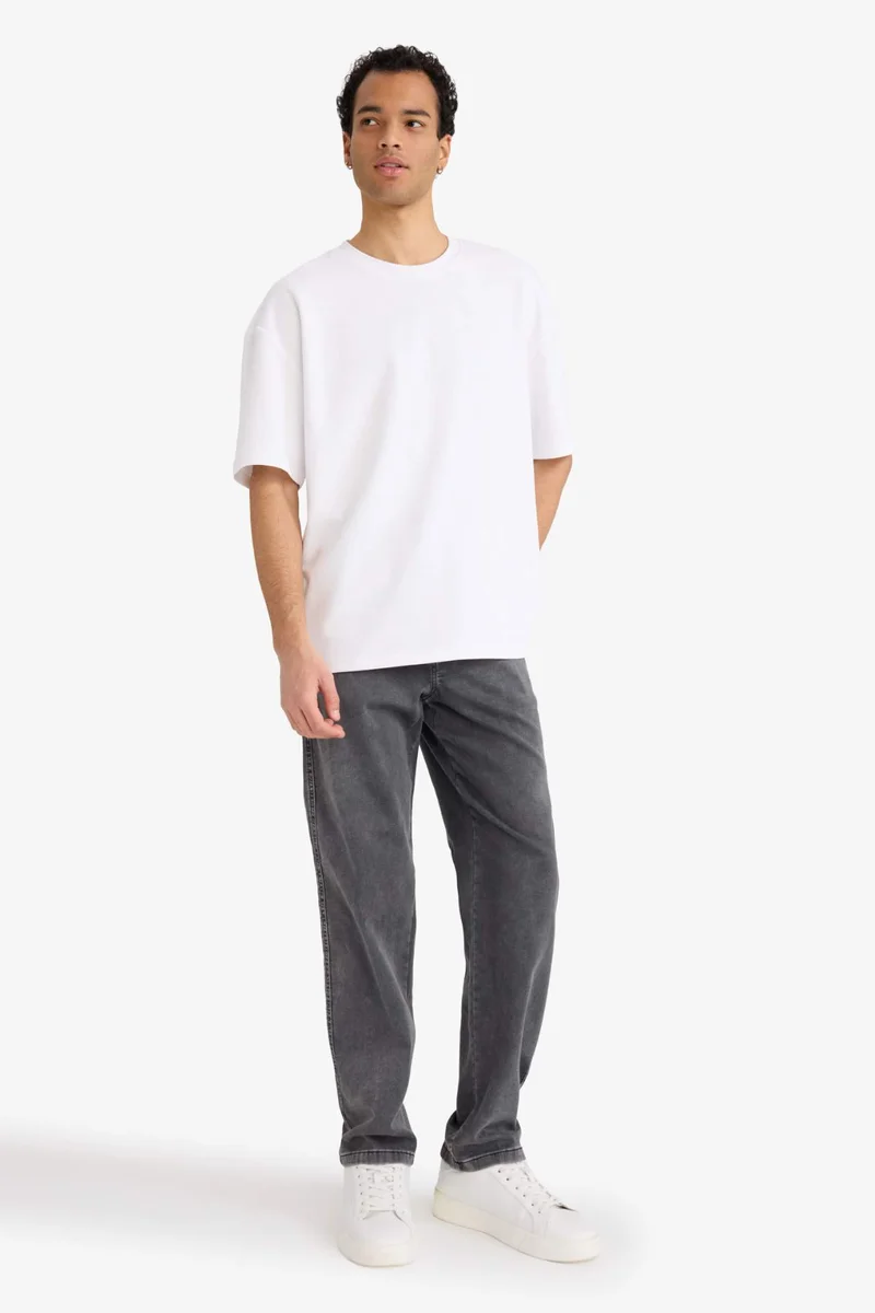 ديفاكتو Wide Leg Washed Jeans