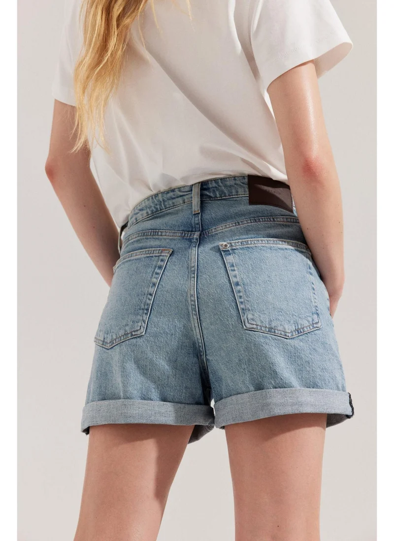 اتش اند ام Ultra High Denim shorts