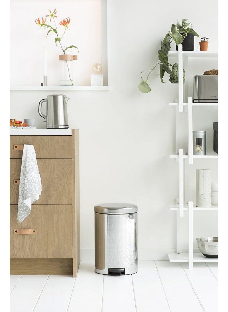 brabantia Brabantia Step Trash Can With Plastic Inner Bucket, White, 7 Gallon 20 L Silver 113987  - Image 4