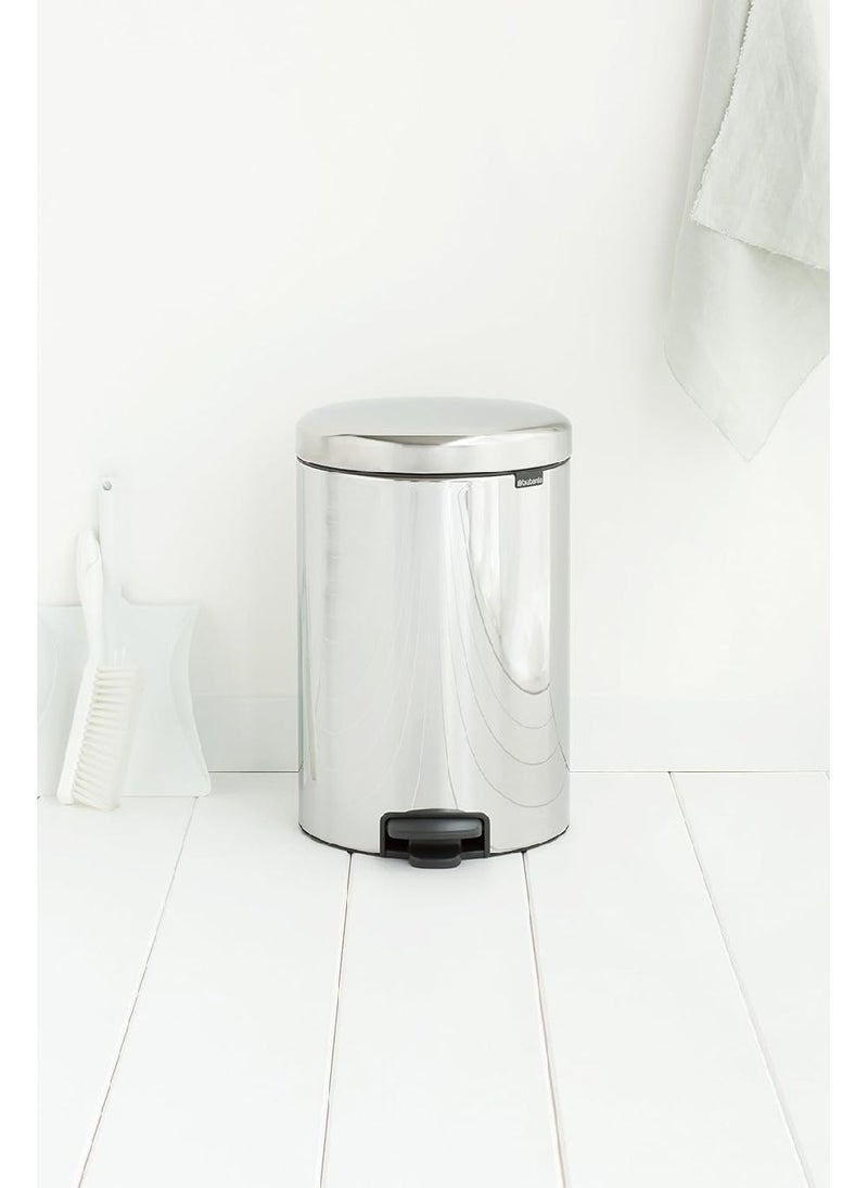 brabantia Brabantia Step Trash Can With Plastic Inner Bucket, White, 7 Gallon 20 L Silver 113987  - Image 3