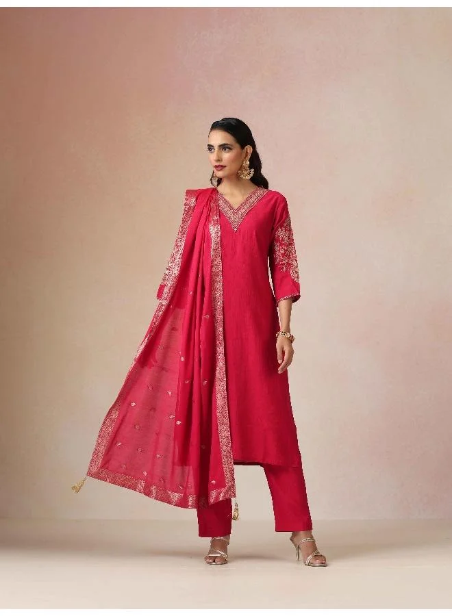 trueBrowns trueBrowns Red Embroidered Straight Kurta Pant Dupatta Set