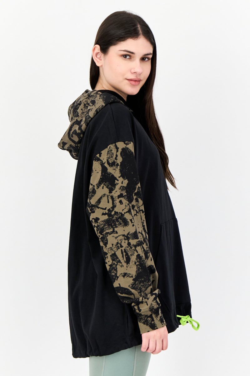 Nike Women Oversized Fit Long Sleeve Outdoor Hoodie, Multicolor  - Image 3