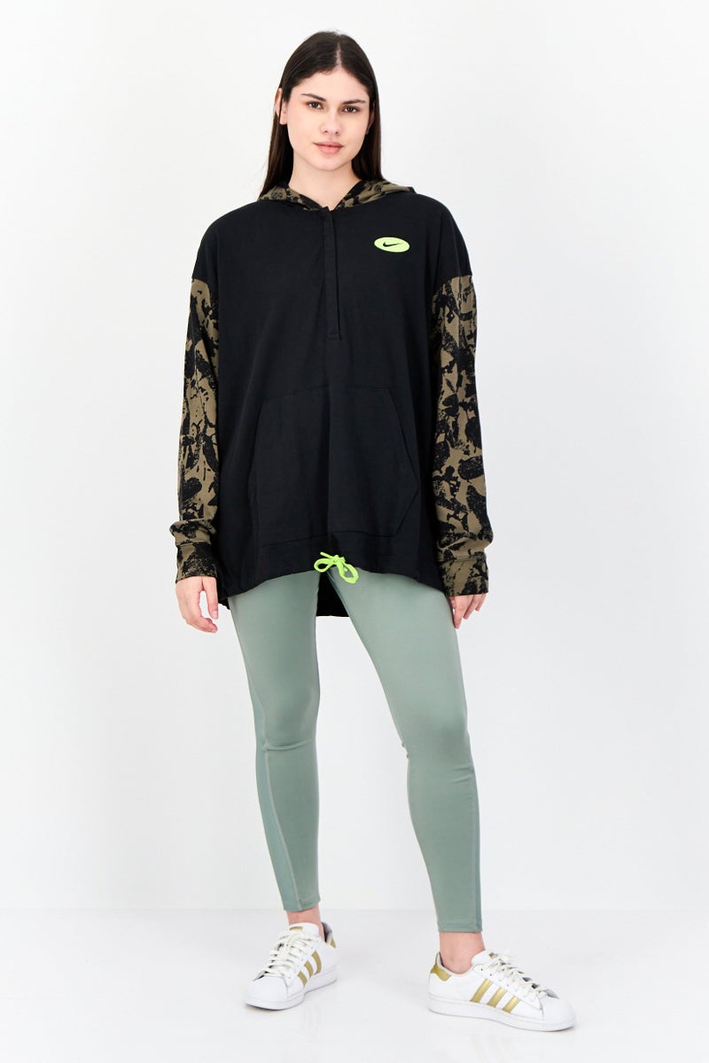 Nike Women Oversized Fit Long Sleeve Outdoor Hoodie, Multicolor  - Image 4