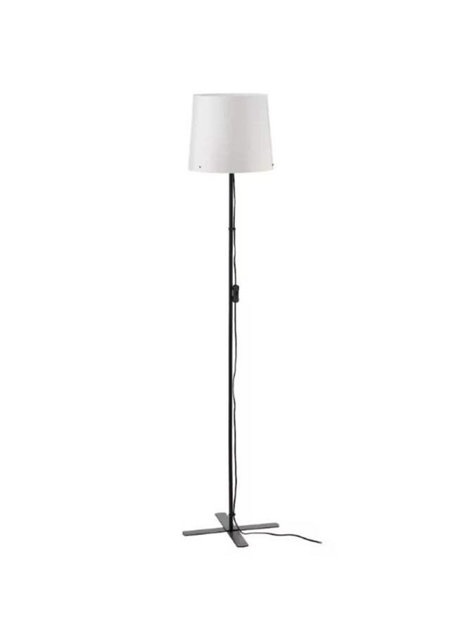 A floor lamp with a modern design that provides soft, glare-free lighting that is comfortable for the eyes, and provides distributed light throughout the room