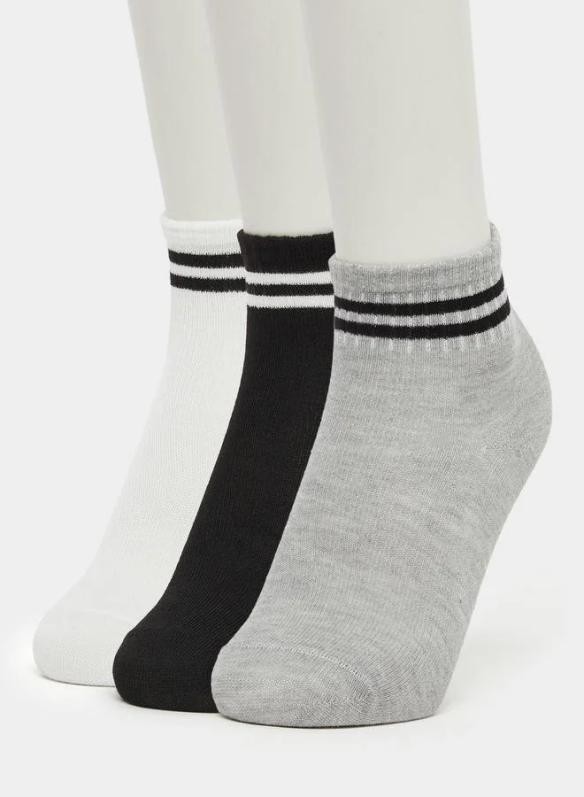 ستايلي Styli Set of 3 - Striped Crew Socks