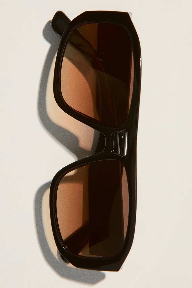 Polarised aviator-style sunglasses