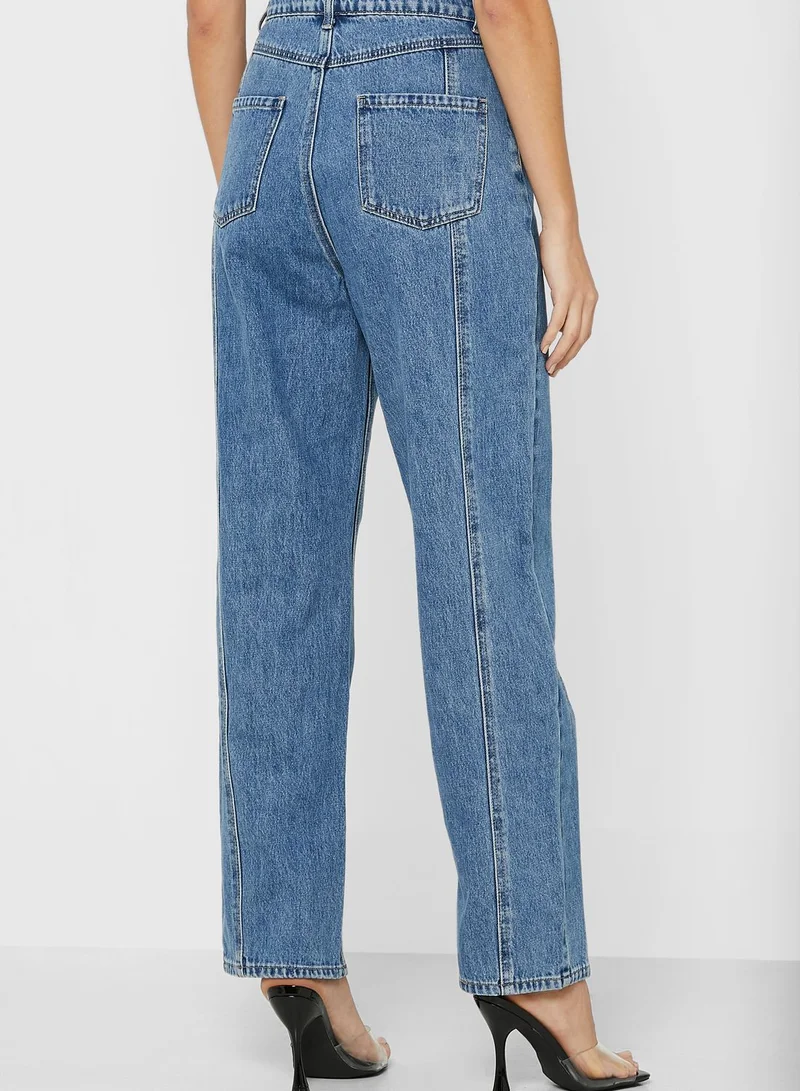 لوست انك جينز بخصر عالي وقصة ارجل واسعة