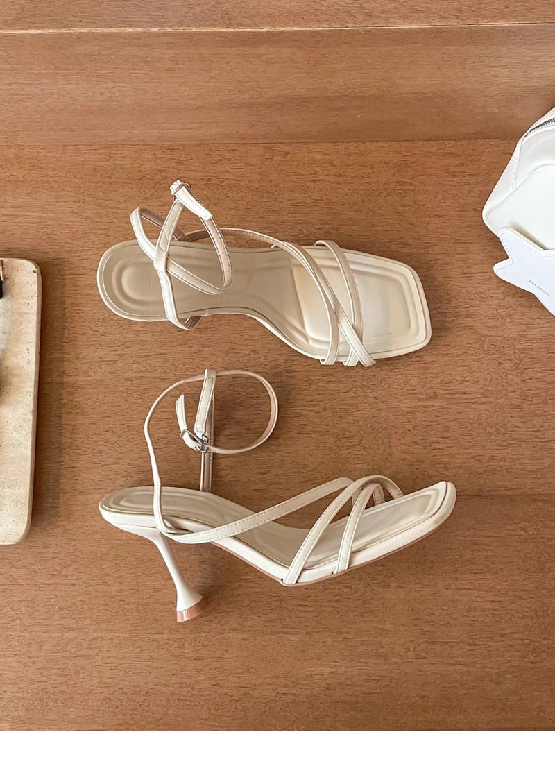 Elegant And Versatile Sandals With Exposed Toes - Image 3