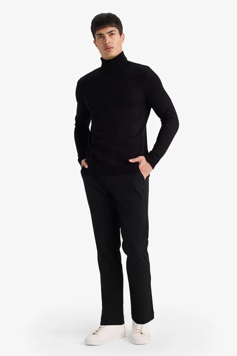 ديفاكتو Tailored Fit Regular Hem Trousers