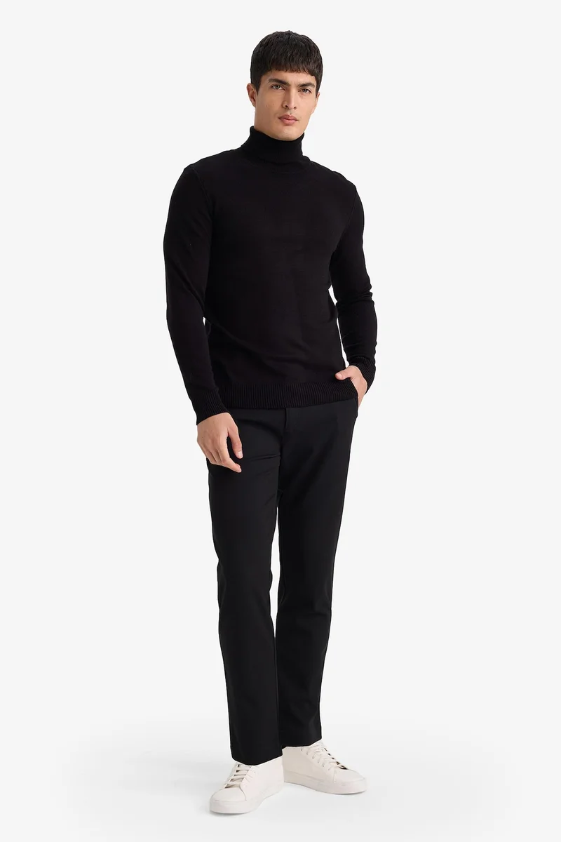 ديفاكتو Tailored Fit Regular Hem Trousers