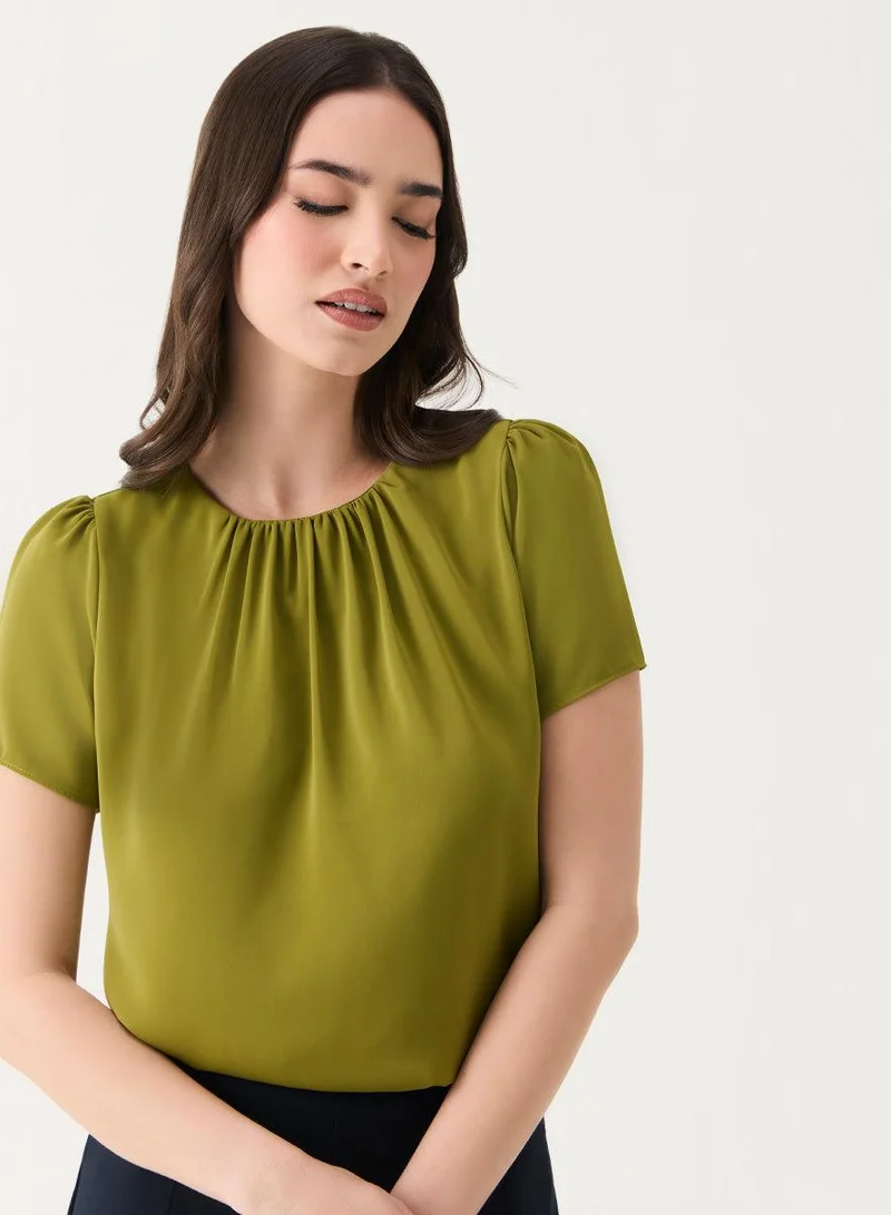 Zigzag Olive Short Sleeve Chiffon Neck Top