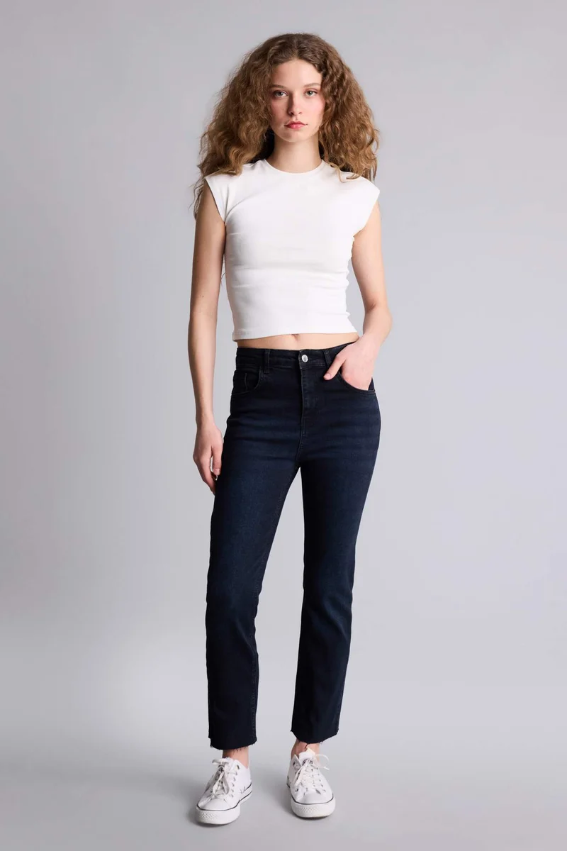 ديفاكتو Crop Flare Fit High Waist Ankle Length Jeans