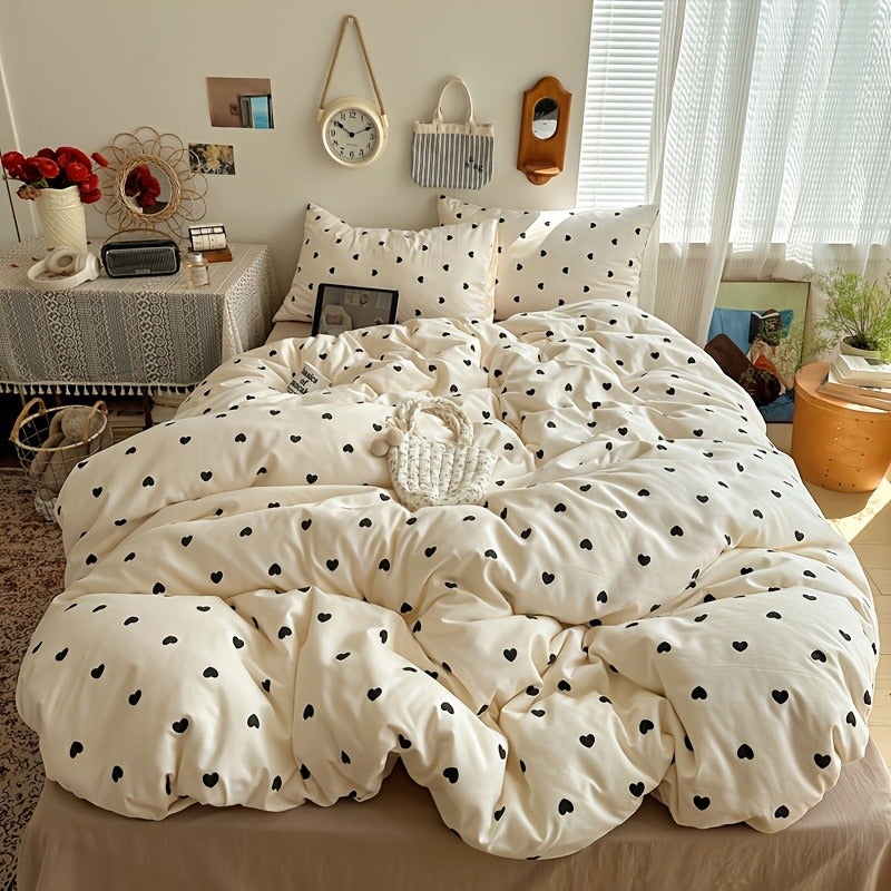 Full-Size bedding Featuring a Modern Minimalist Design with Small Black Heart Patterns, Including 3pcs (1 Duvet Cover + 2 Pillowcases). Made from Synthetic Fabric with a Washing Process, It Is Soft And Skin-Friendly, Machine Washable - Image 1