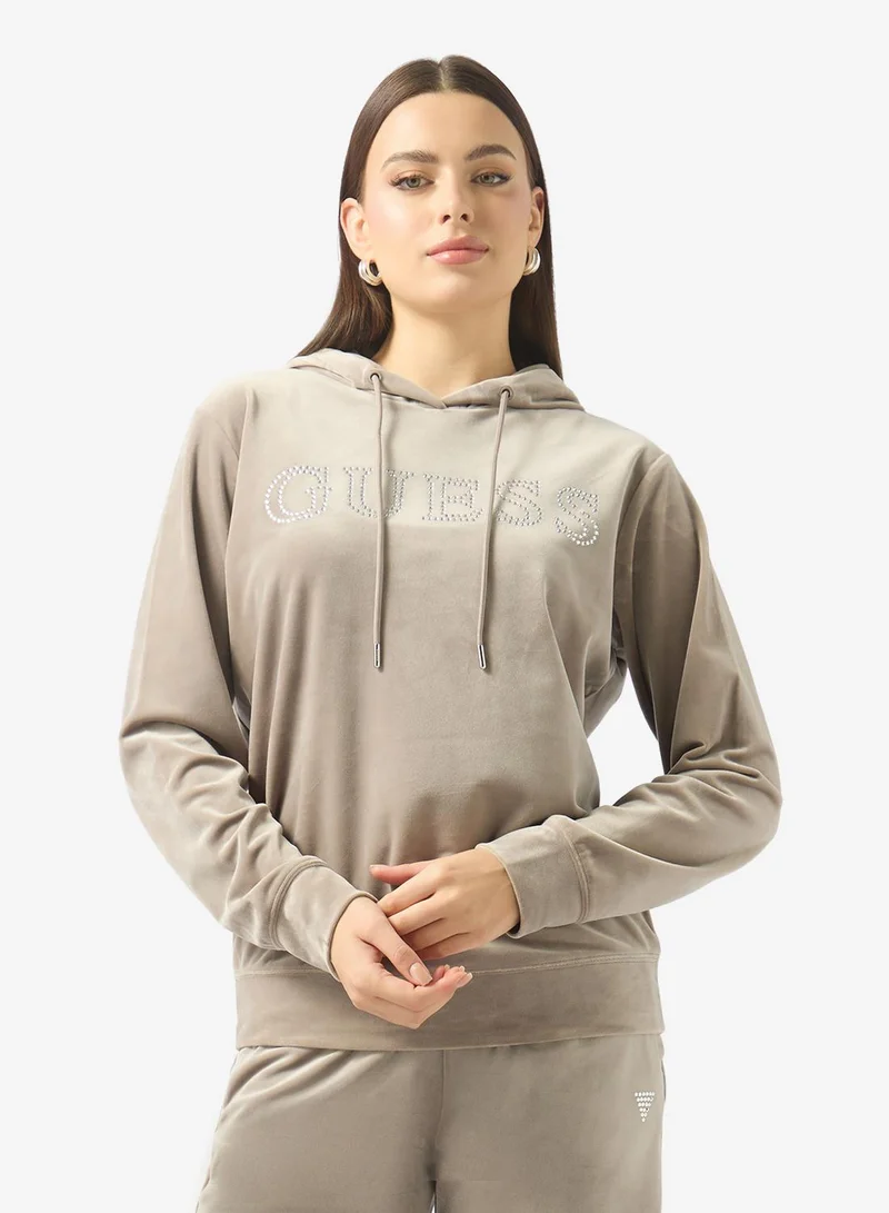 جس كنزة بغطاء رأس فاخرة