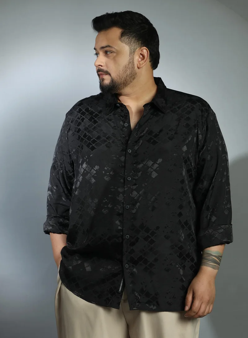 انستافاب بلس قميص رجالي مقاس كبير بنقشة مكعبة سوداء مريحة للارتداء اليومي