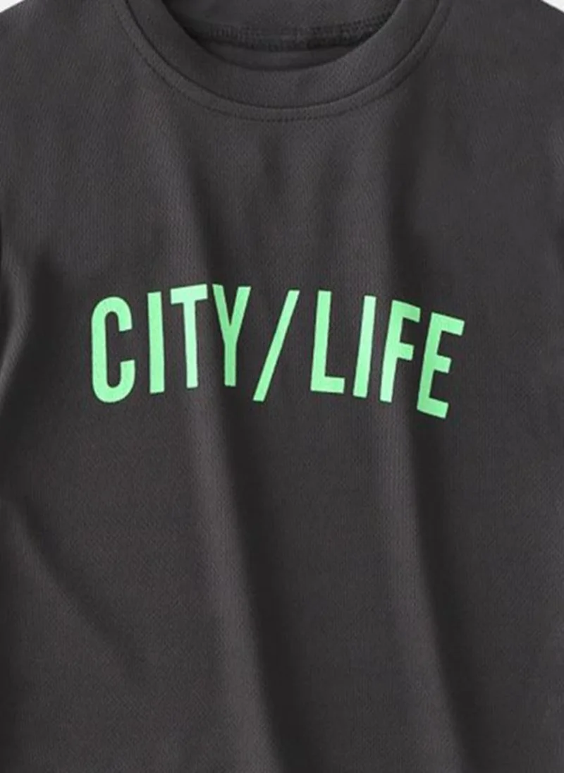 YUNIQEE Black Typography Printed Pure Cotton Tshirt