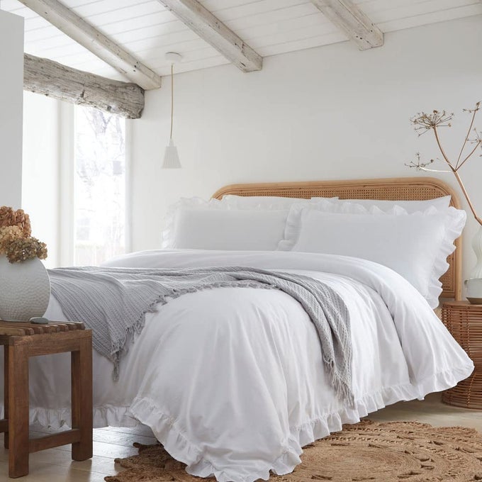 LOFT CASSIA FRILL 100 COTTON DUVET COVER SET KING BED SIZE IN WHITE